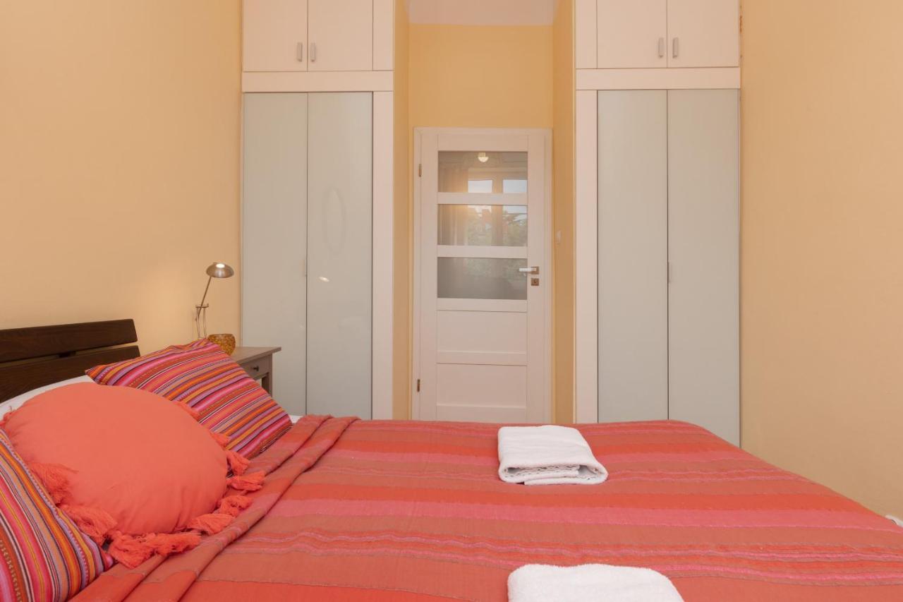 Warsaw New Town Square Apartment For 5 Guests By Noclegi Renters Eksteriør bilde
