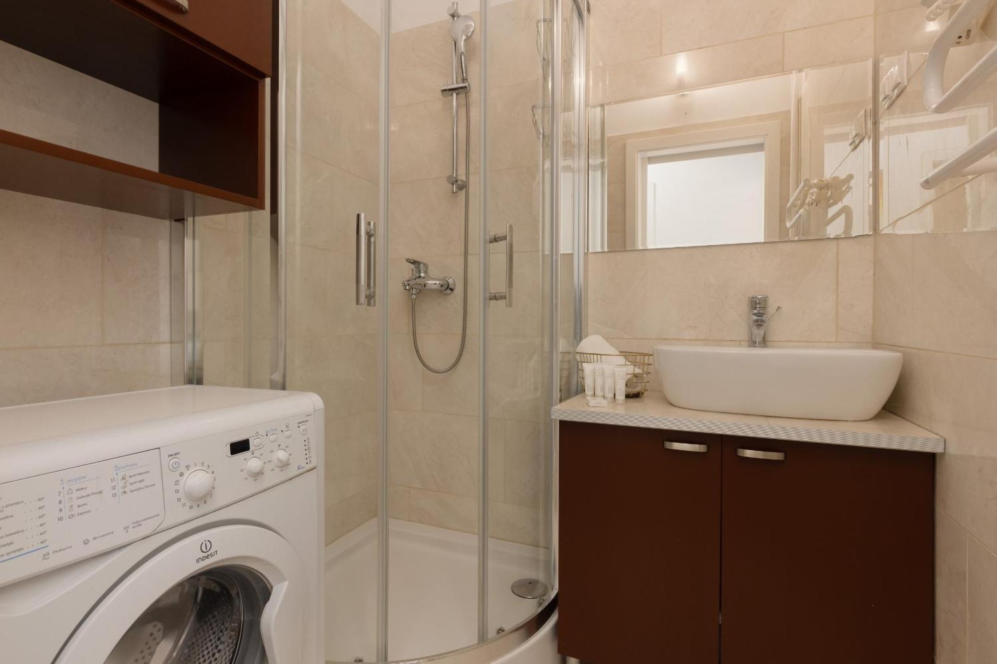 Warsaw New Town Square Apartment For 5 Guests By Noclegi Renters Eksteriør bilde