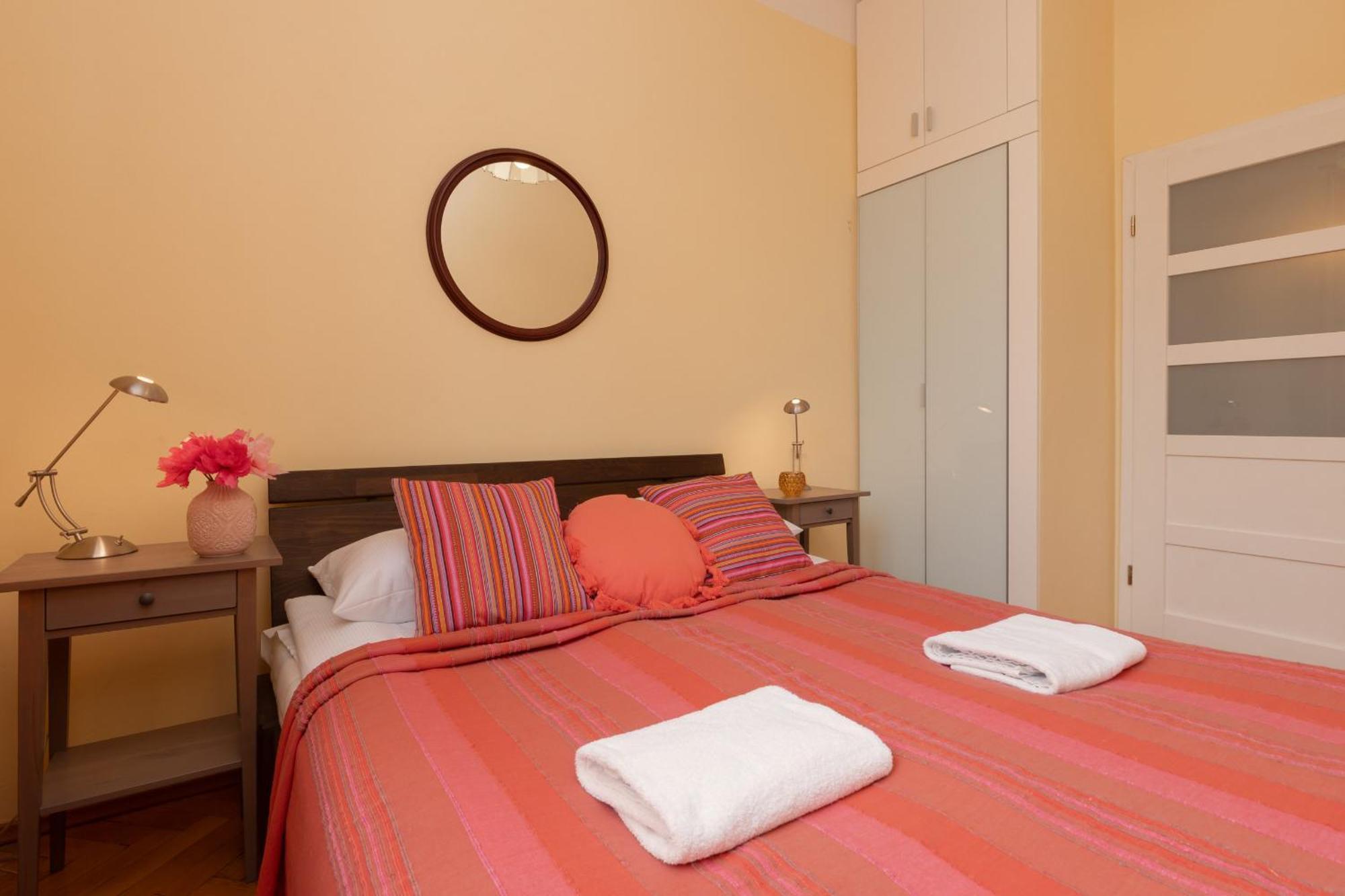 Warsaw New Town Square Apartment For 5 Guests By Noclegi Renters Eksteriør bilde
